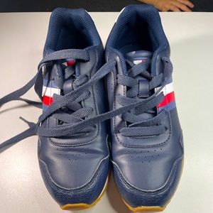 Tommy Hilfiger boy shoes size 4